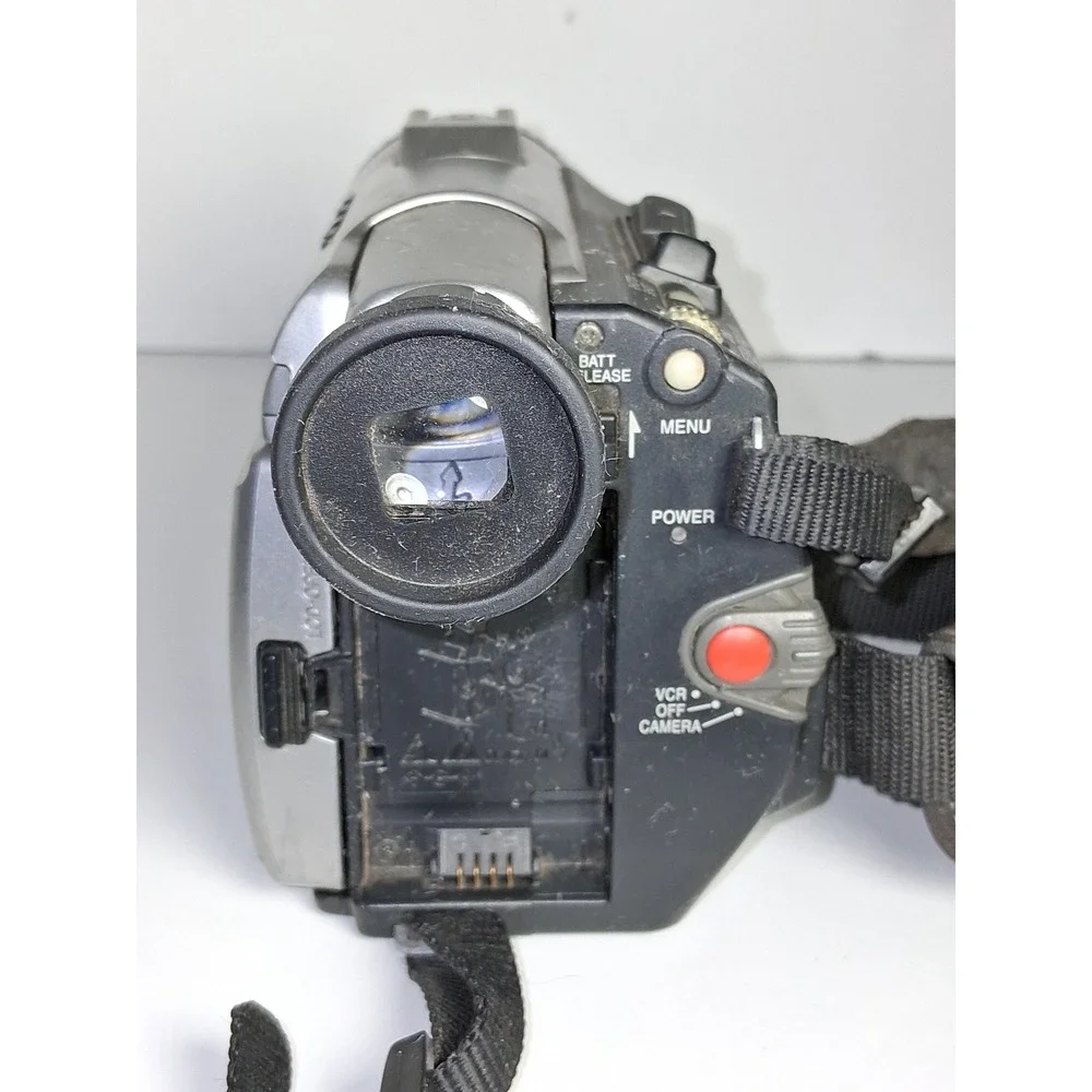 Panasonic PV-DV51D Palmcorder MiniDV Camcorder 18x Optical 300x untested